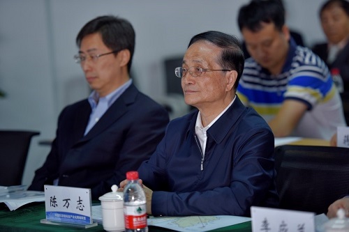 民盟重慶市委原主委、重慶市政協(xié)原副主席陳萬志出席會(huì)議.jpg