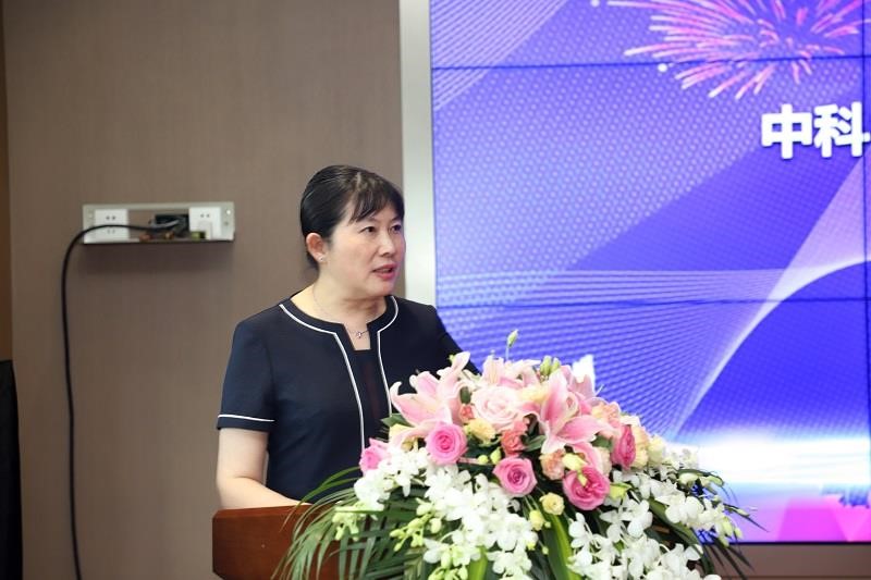 中國科學院科技產(chǎn)業(yè)化網(wǎng)絡聯(lián)盟副秘書長、中科中建產(chǎn)業(yè)研究院院長史麗瑩介紹研究院情況.jpg